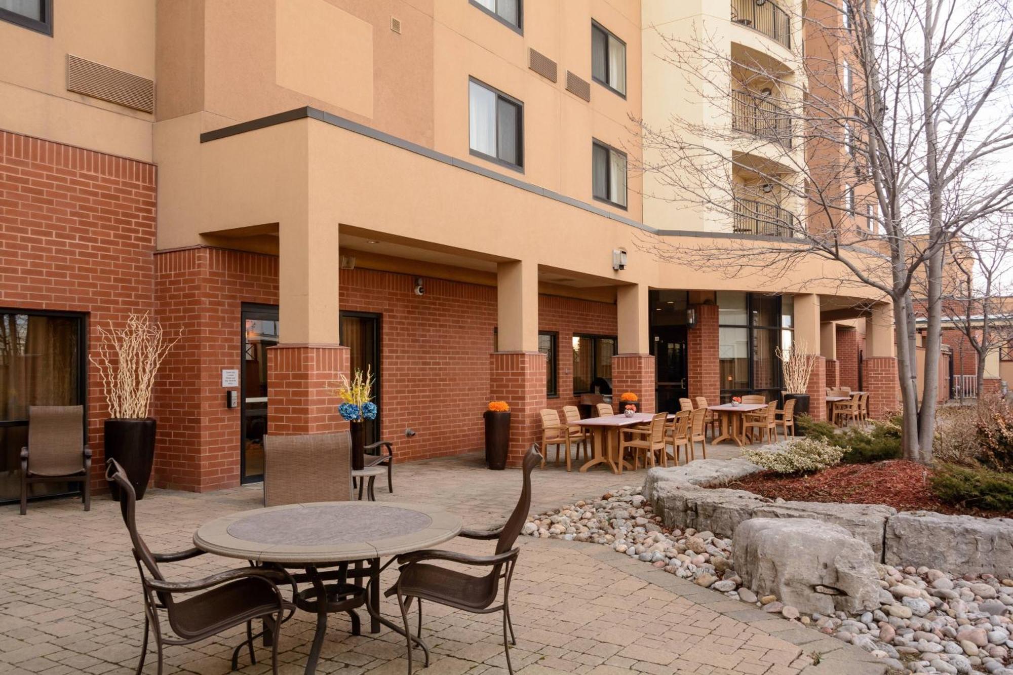Courtyard By Marriott Toronto Brampton Otel Dış mekan fotoğraf