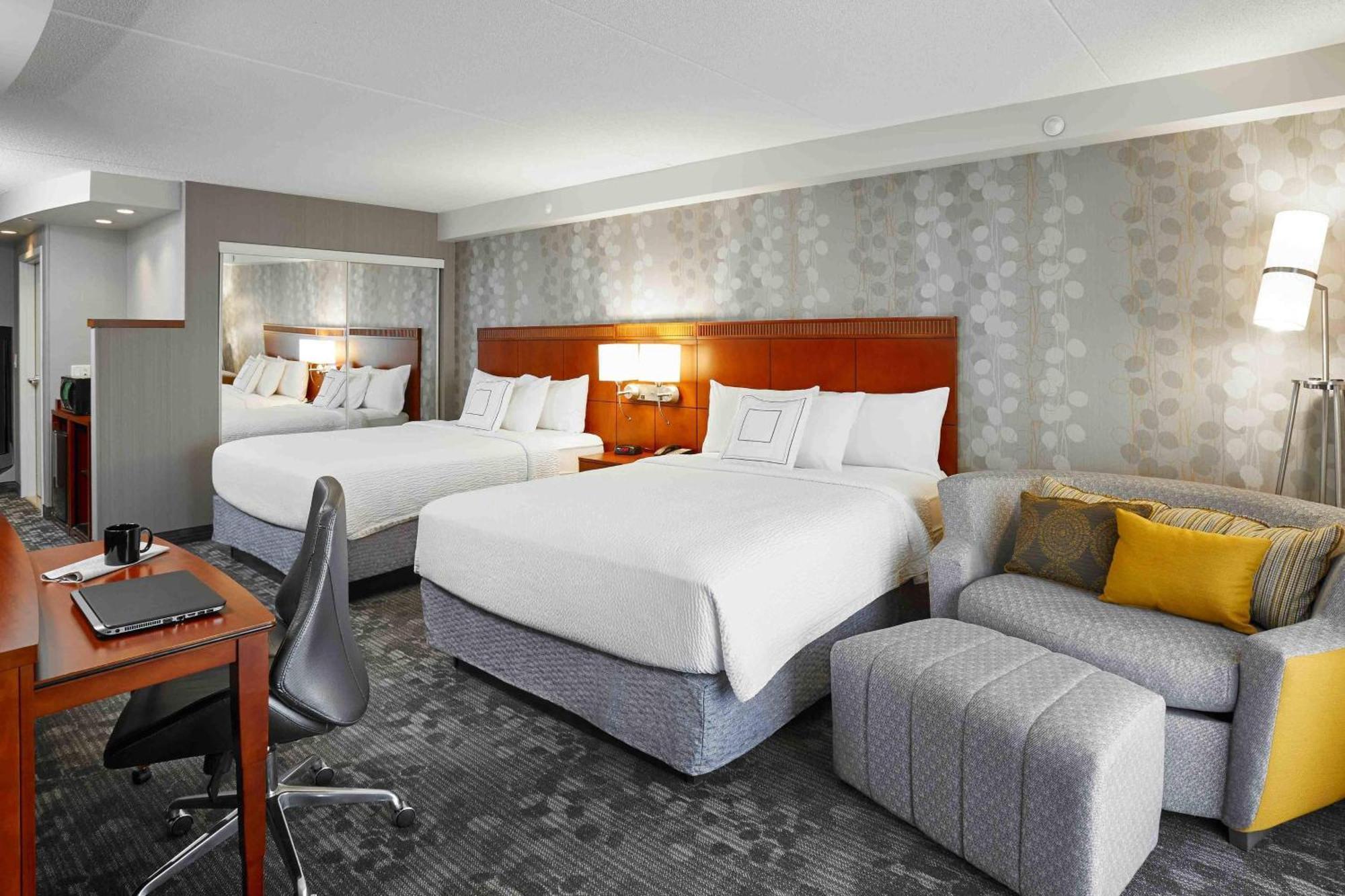 Courtyard By Marriott Toronto Brampton Otel Dış mekan fotoğraf